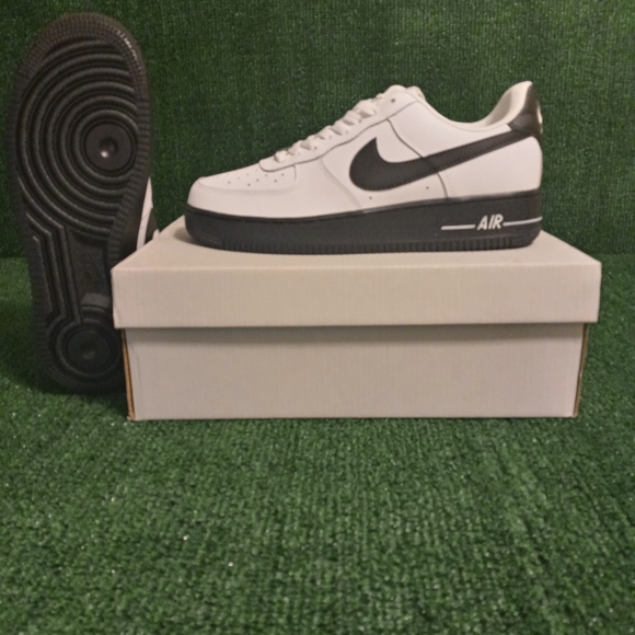 COPY - Air Force 1's - Picture 2 of 5